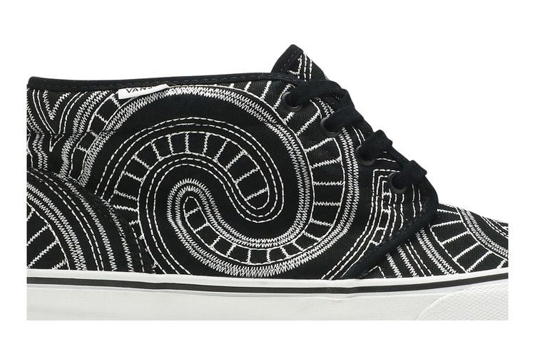 supreme-x-chukka-boot-spiral-vn-0scvefu_01