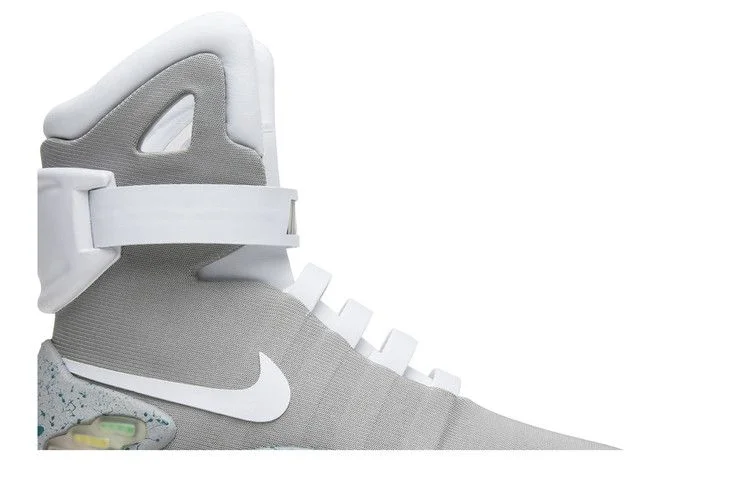 Krossovki-Nike-Mag-2016-Auto-Lacing-1