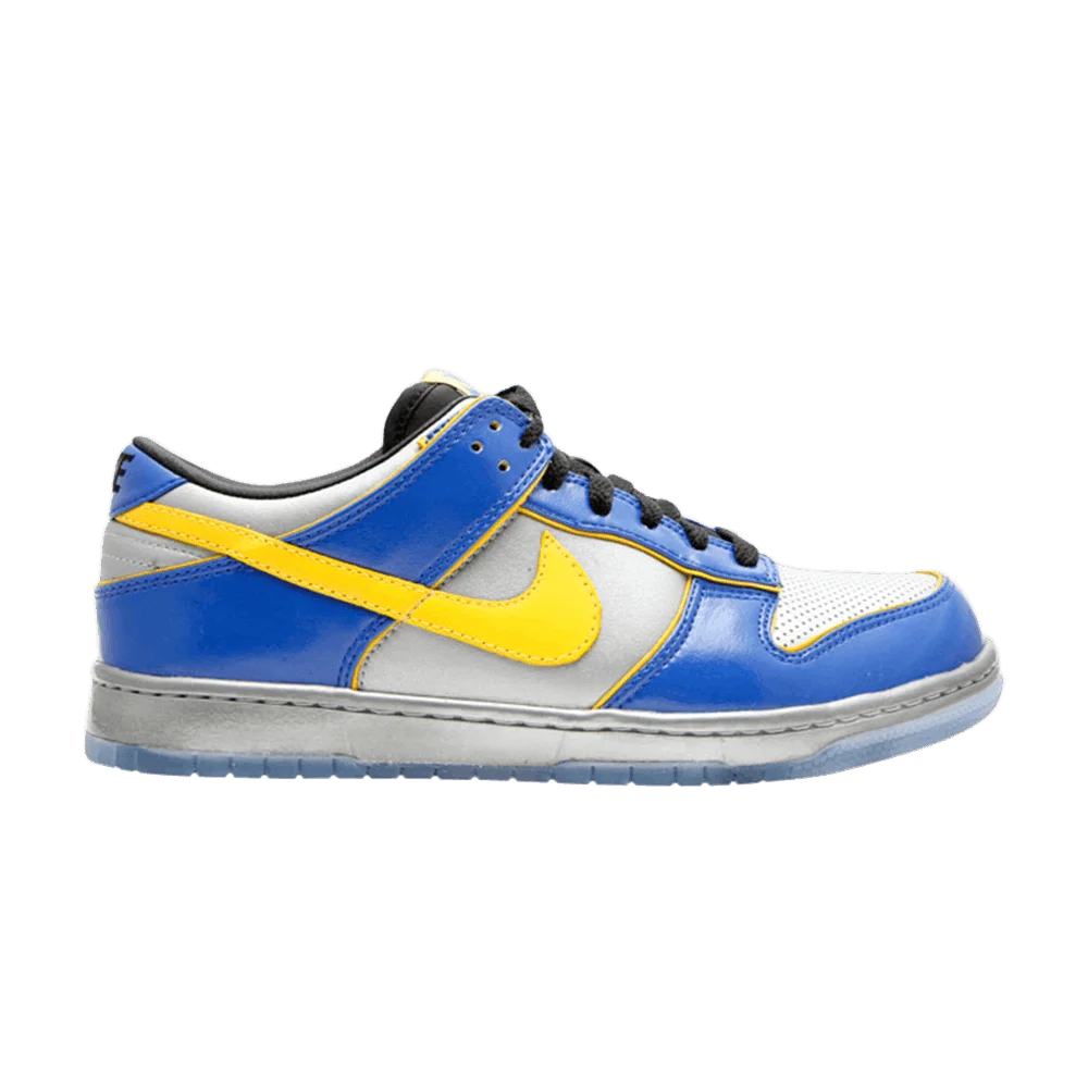 Krossovki-Nike-Dunk-Low-Supreme