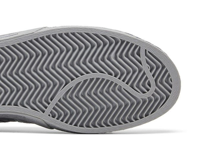Кроссовки Neighborhood x adidas Superstar 'Cement Grey'