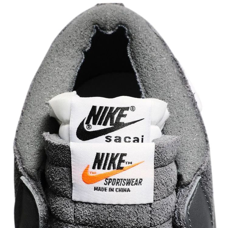Krossovki-sacai-x-Nike-Blazer-Low-Iron-Grey-8