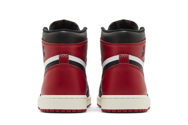 Кроссовки Air Jordan 1 Retro High OG 'Black Toe Reimagined'