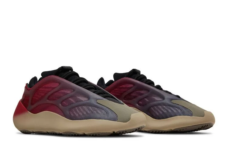 Krossovki-adidas-Mens-Yeezy-700-V3-Fade-Carbon-7