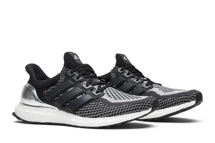 Krossovki-adidas-UltraBoost-2.0-Limited-Silver-Medal-7