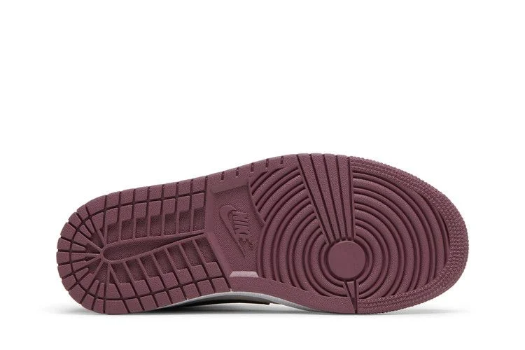 Кроссовки Wmns Air Jordan 1 Mid SE 'Berry Pink'