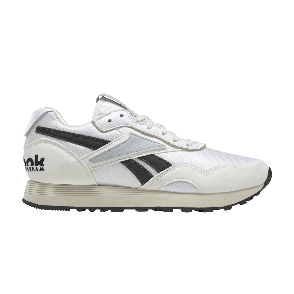 Кроссовки Victoria Beckham x Reebok Rapide 'Classic White Black'