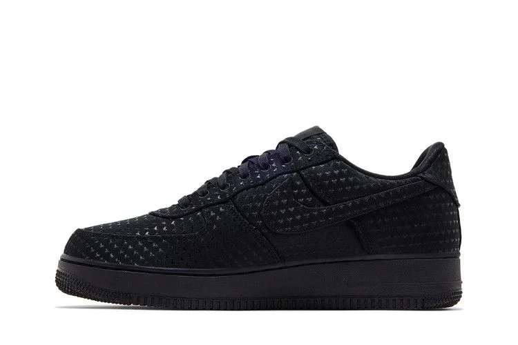 Krossovki-Nike-Air-Force-1-Low-Valentines-Day-Triple-Black-2026-2
