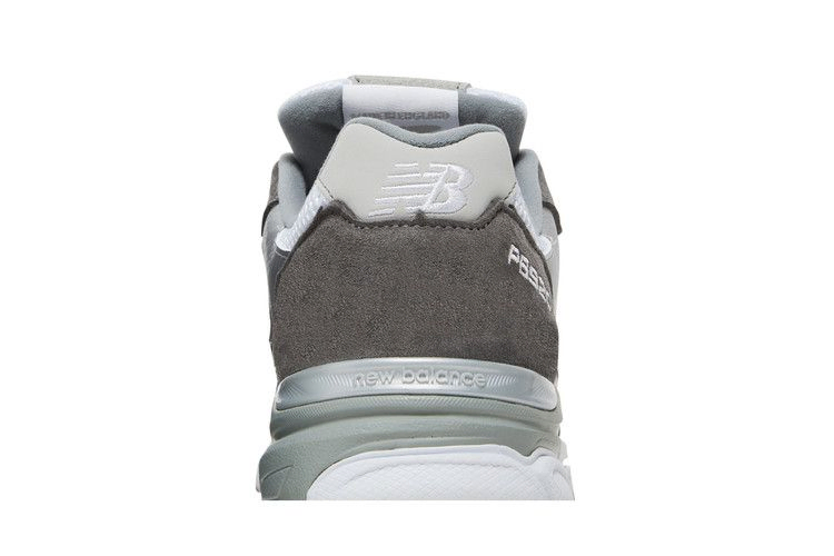 Кроссовки BEAMS x Paperboy Paris x New Balance 920 Made in England 'Ice Boy'