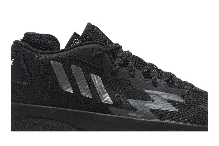 Krossovki-adidas-Dame-8-Admit-One-Core-Black-1