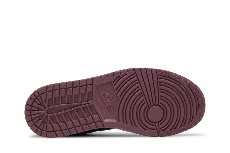 Кроссовки Wmns Air Jordan 1 Low SE 'Light Mulberry'