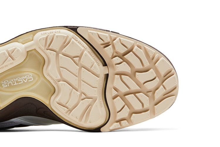 Кроссовки Travis Scott x Nike Zoom Field Jaxx 'Light Chocolate'