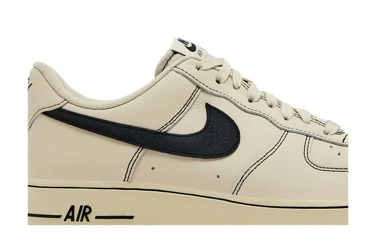 Кроссовки Nike Air Force 1 '07 LV8 'Light Khaki Black'