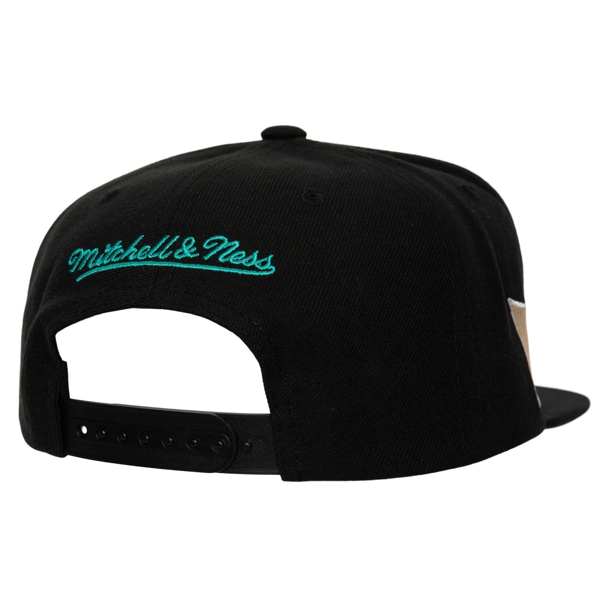 Mitchell-Ness-World-Champs-Snapback-HWC-San-Antonio-Spurs-1