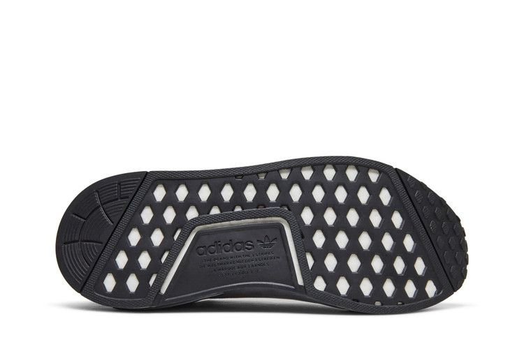 nmd_r1-spectoo-speedlines-h67407_03