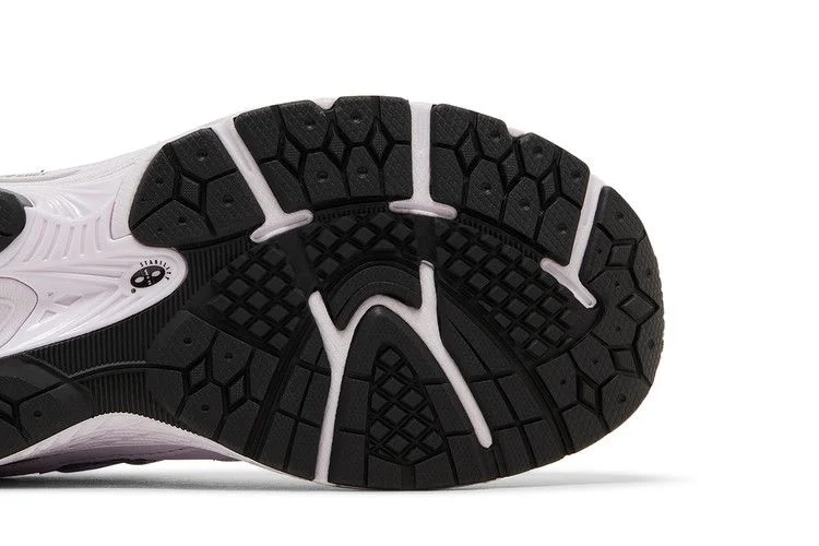Krossovki-New-Balance-2002R-Big-Kid-Taro-Lilac-Glo-4
