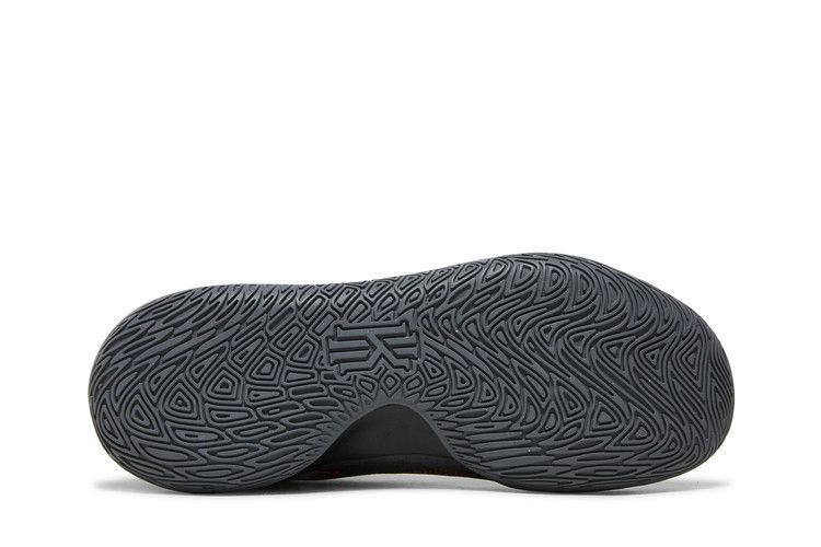 Кроссовки Nike Kyrie Flytrap 5 'Bred'