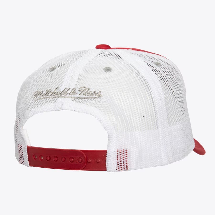 Бейсболка Mitchell & Ness Red Alabama Crimson Tide Sideline Trucker Vintage Snapback Hat