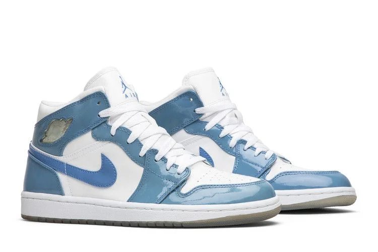 Krossovki-Air-Jordan-1-Retro-UNC-Patent-7