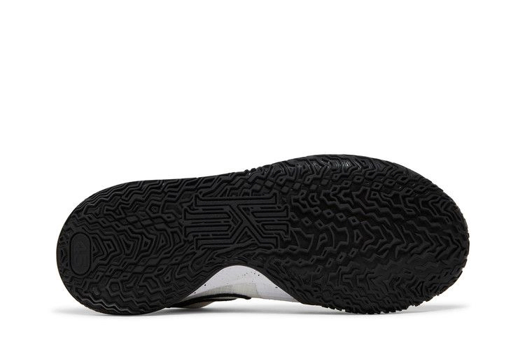 kyrie-low-4-tb-white-dm5041-100_03