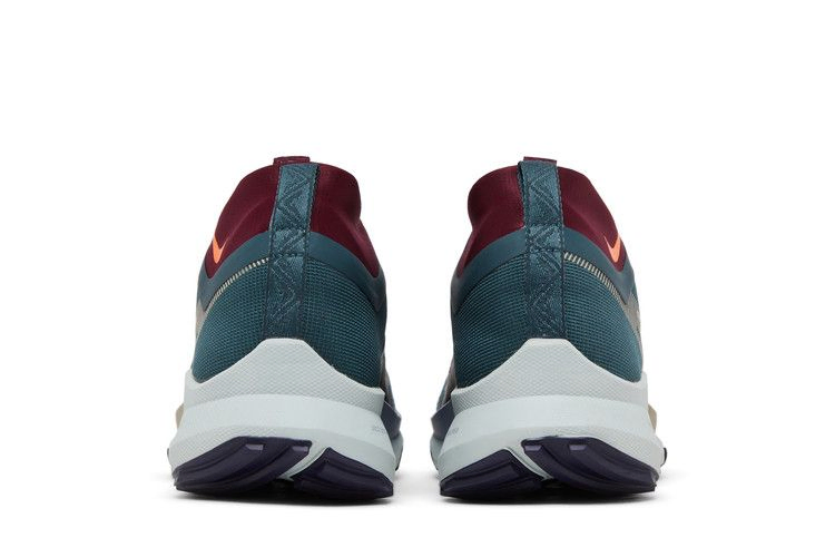 react-pegasus-trail-4-gore-tex-deep-jungle-night-maroon-dj7926-302_05