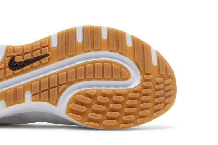 wmns-react-escape-run-white-leopard-dm3083-100_04