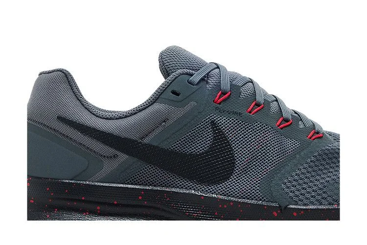 Krossovki-Nike-Run-Swift-3-Dark-Grey-University-Red-1
