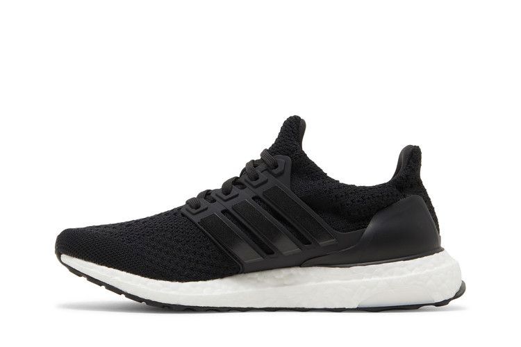 wmns-ultraboost-5-0-dna-black-white-gv8744_02