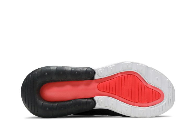 air-max-270-gs-triple-black-943345-001_03