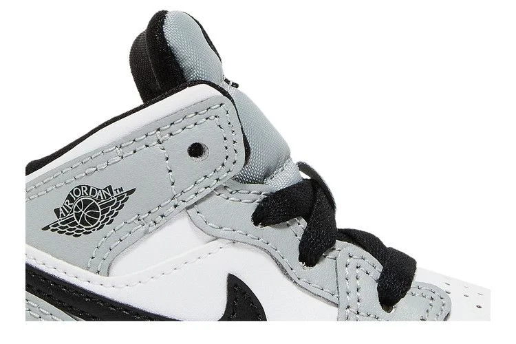 Krossovki-Air-Jordan-1-Mid-TD-Light-Smoke-Grey-1