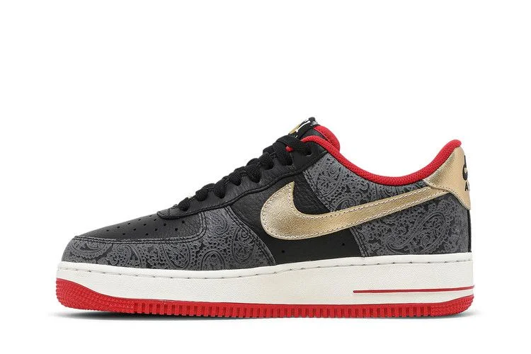 Krossovki-Nike-Air-Force-1-07-LX-Spades-2