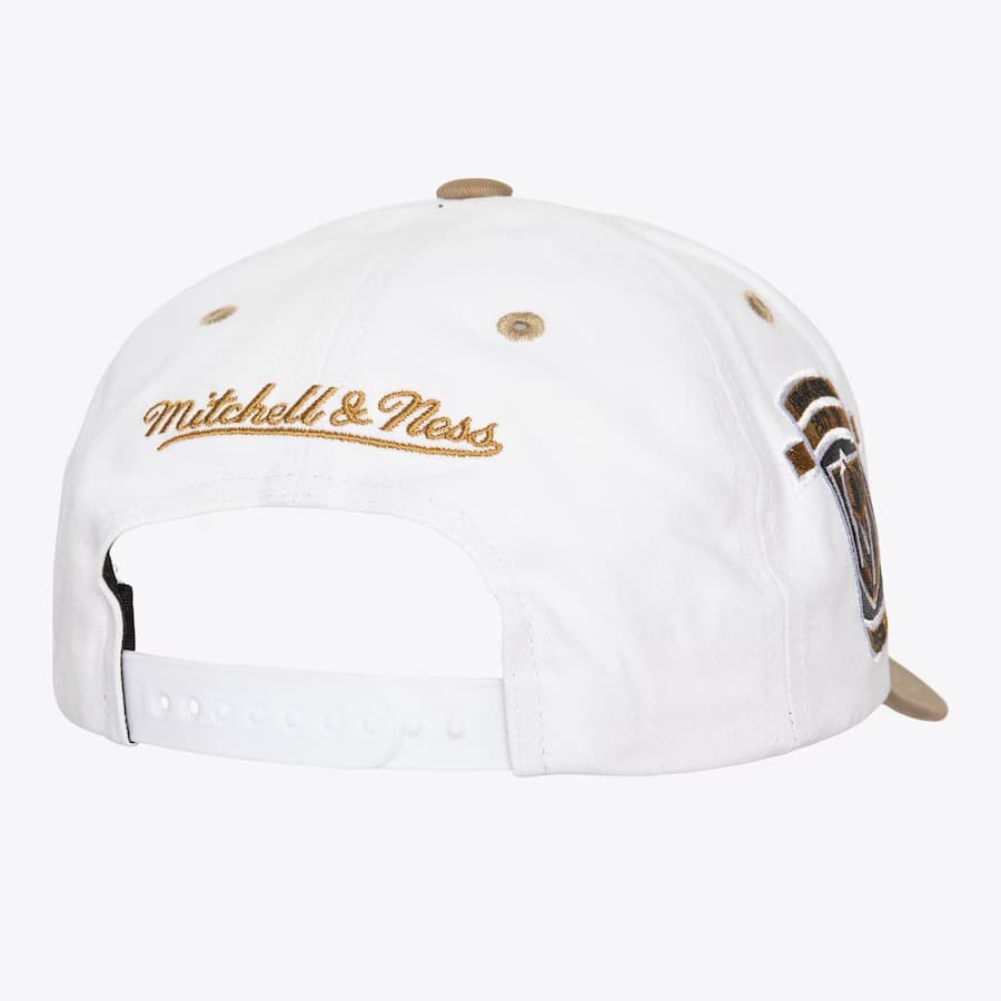 Бейсболка Mitchell & Ness White Vegas Golden Knights Tail Sweep Pro Snapback Hat