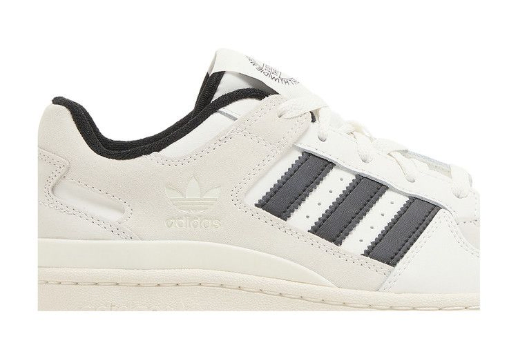 wmns-forum-low-white-black-gum-ig3967_01