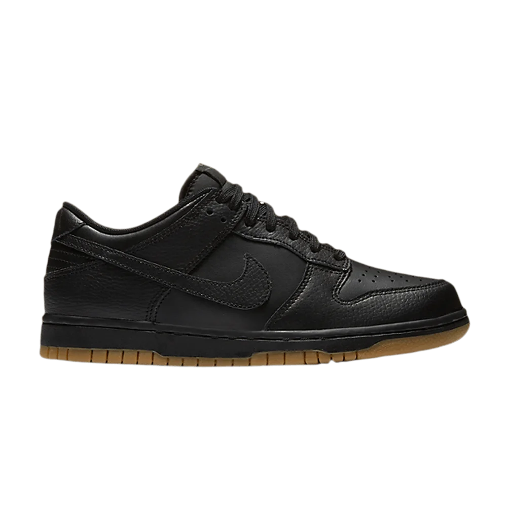 Krossovki-Nike-Wmns-Dunk-Low-Black-Gum