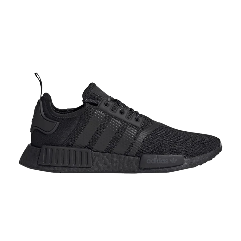 Krossovki-Adidas-NMD_R1-Black-Carbon