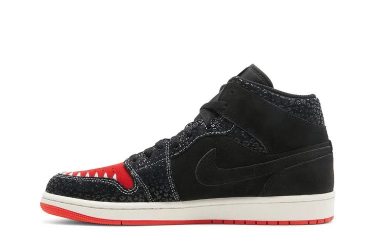 Кроссовки Air Jordan 1 Mid SE 'SiEMPRE Familia'
