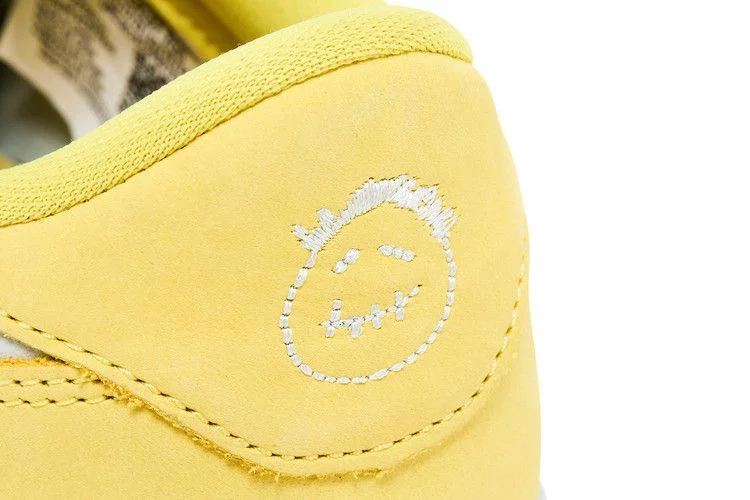Krossovki-Travis-Scott-x-Wmns-Air-Jordan-1-Retro-Low-OG-SP-Canary-9