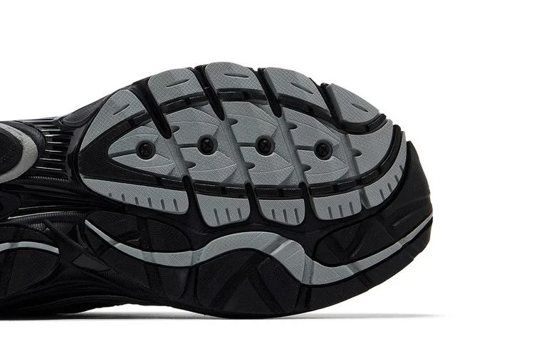 Krossovki-Saucony-OG-ProGrid-Omni-9-Black-Silver-4
