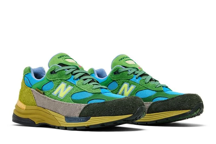 Krossovki-Salehe-Bembury-x-New-Balance-992-Made-in-USA-Calm-Be-The-Crater-7