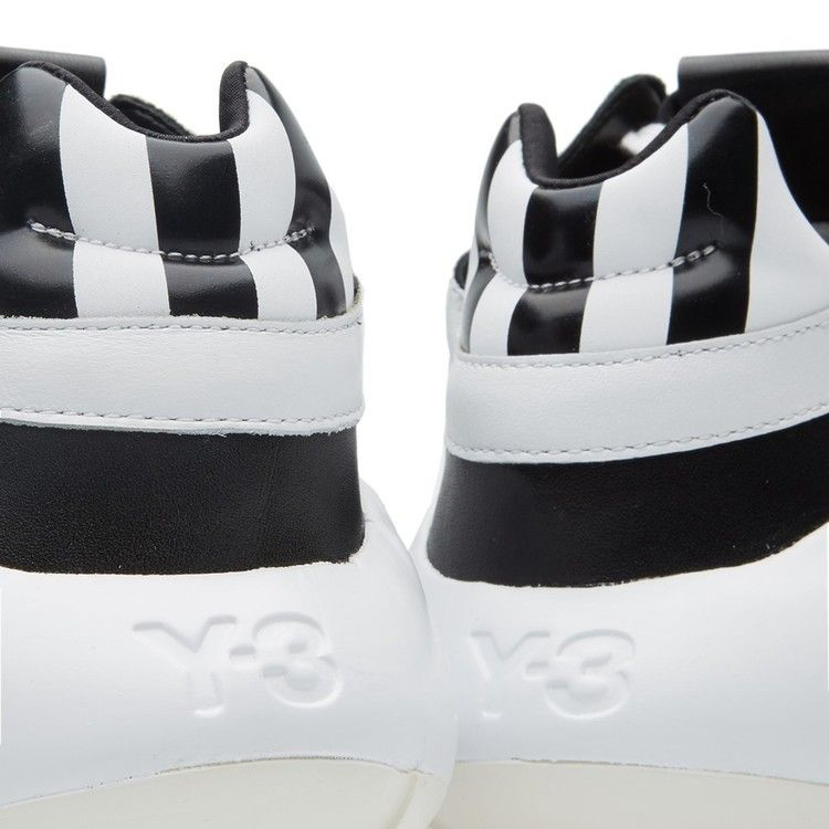 y-3-qr-run-aq5496_03