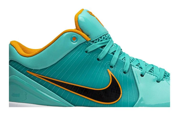Krossovki-Undefeated-x-Nike-Kobe-4-Protro-Hyper-Jade-1