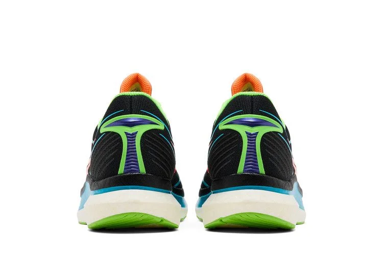 Krossovki-Saucony-Endorphin-Speed-Future-5