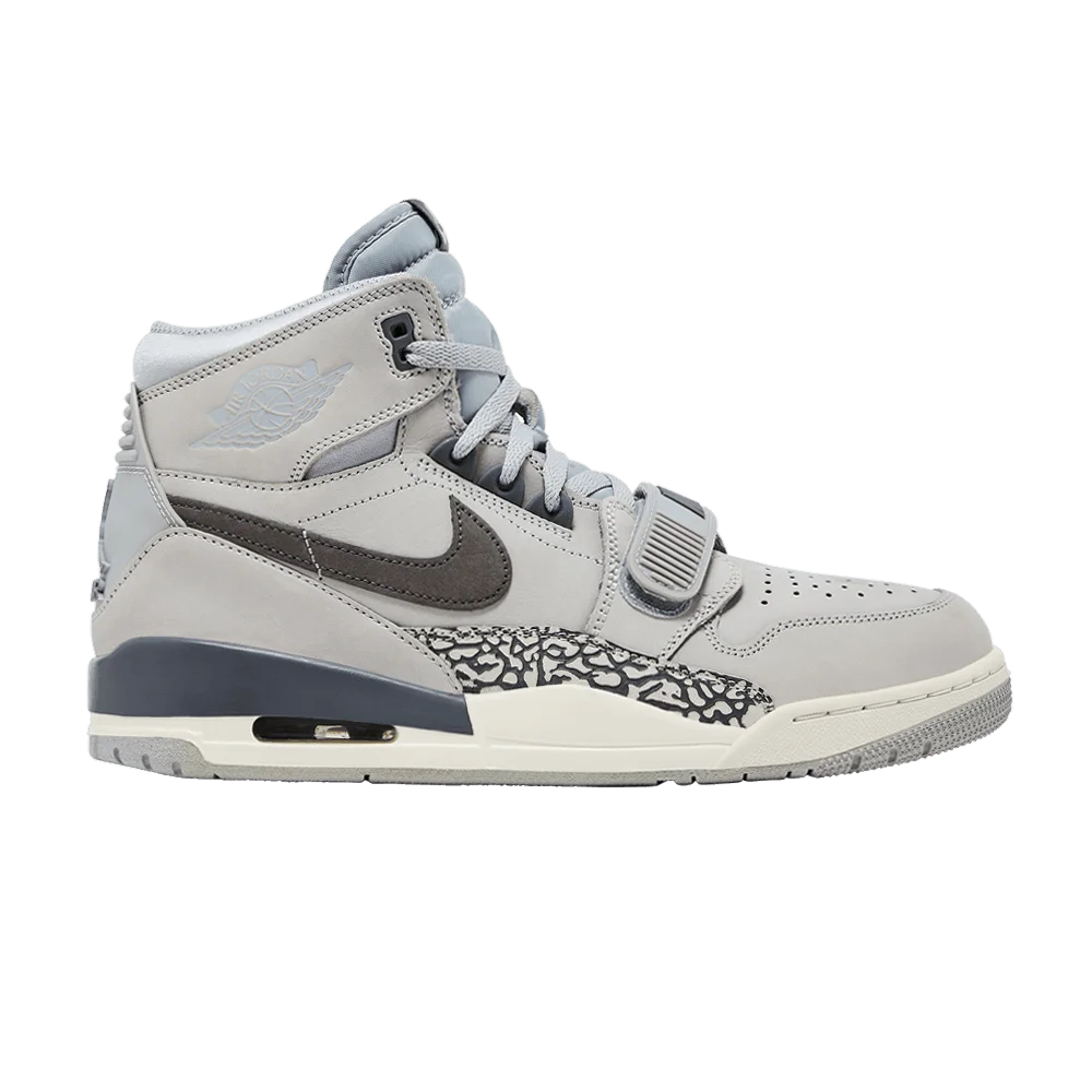 Krossovki-Air-Jordan-Legacy-312-Wolf-Grey