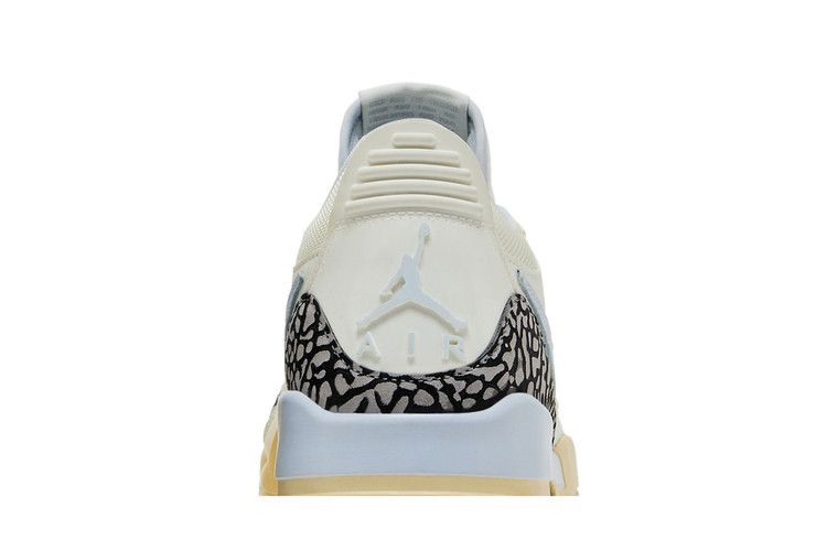 wmns-jordan-legacy-312-low-sail-football-grey-fq7827-101_06