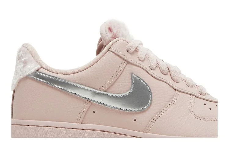 Кроссовки Nike Wmns Air Force 1 '07 'Faux Sherpa Fur'