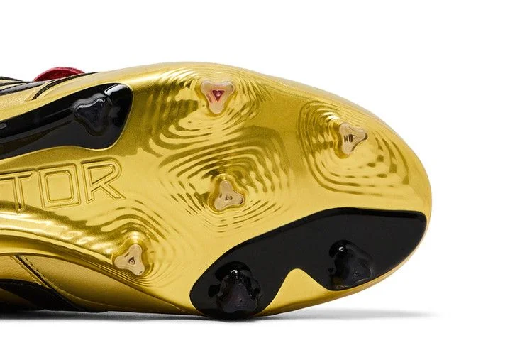 Krossovki-Zinedine-Zidane-x-adidas-Predator-Precision-FG-World-Player-4