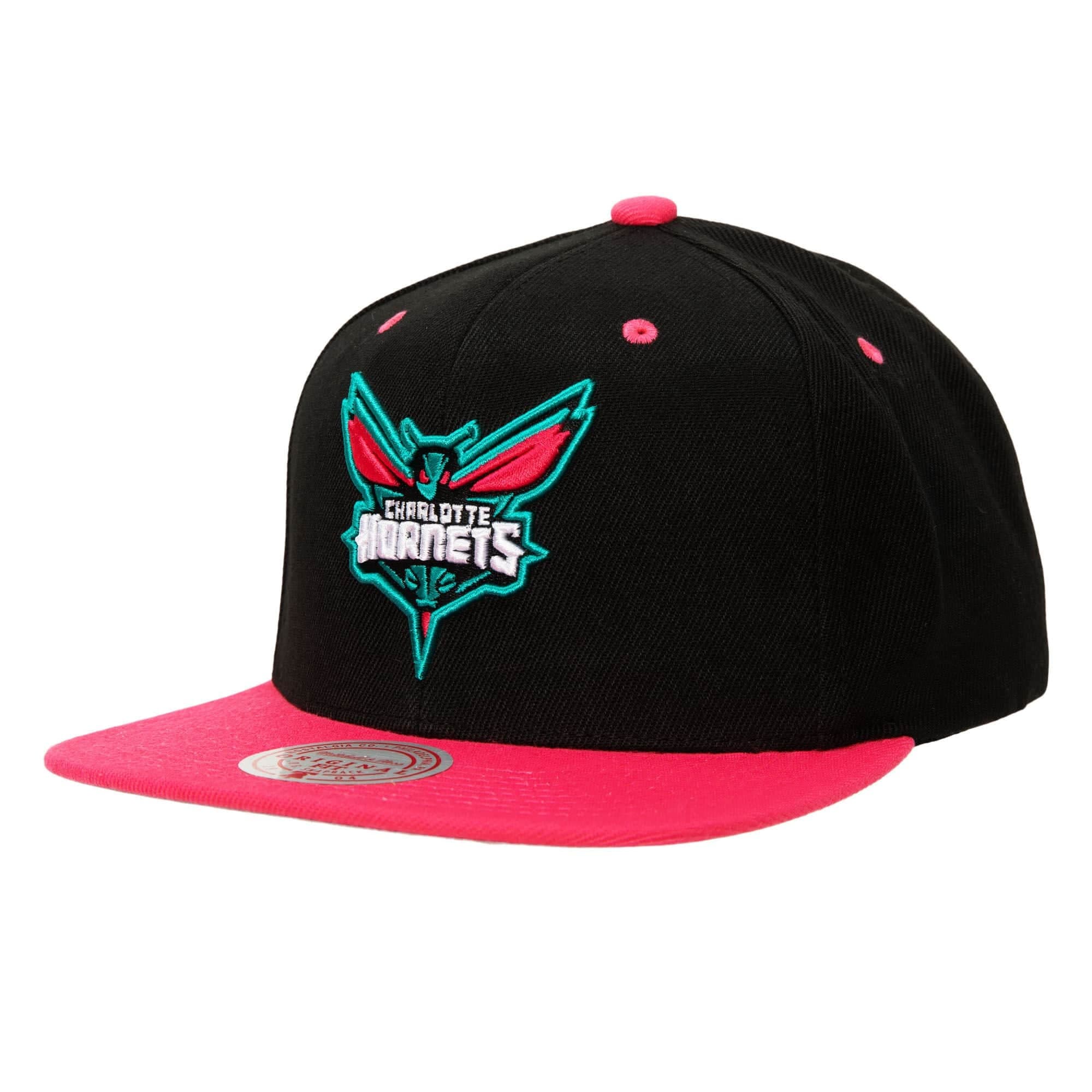 Mitchell-Ness-Santa-Ana-2-Tone-Snapback-Charlotte-Hornets-Hat