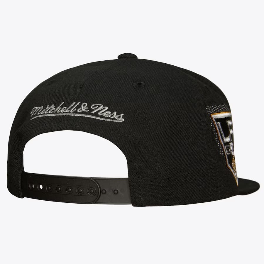 Бейсболка Mitchell & Ness Black Los Angeles Kings Big Face 7.0 Vintage Snapback Hat