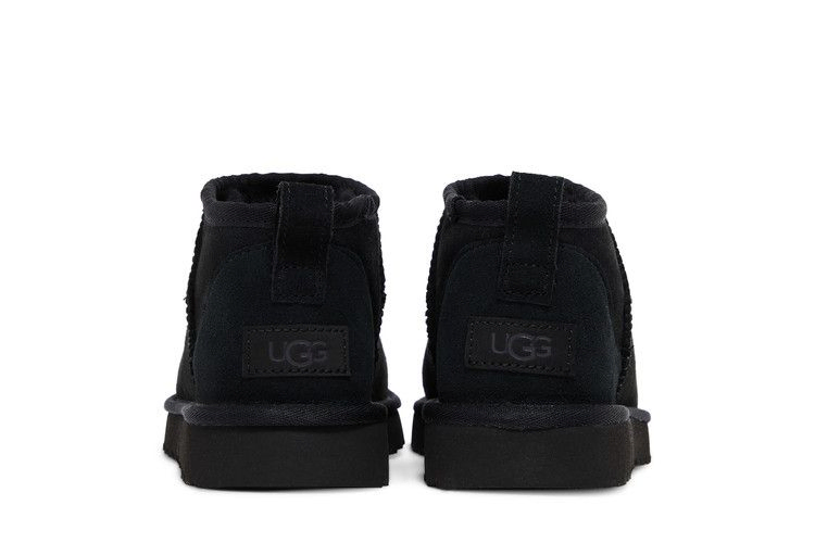 wmns-classic-ultra-mini-boot-black-1116109-blk_05