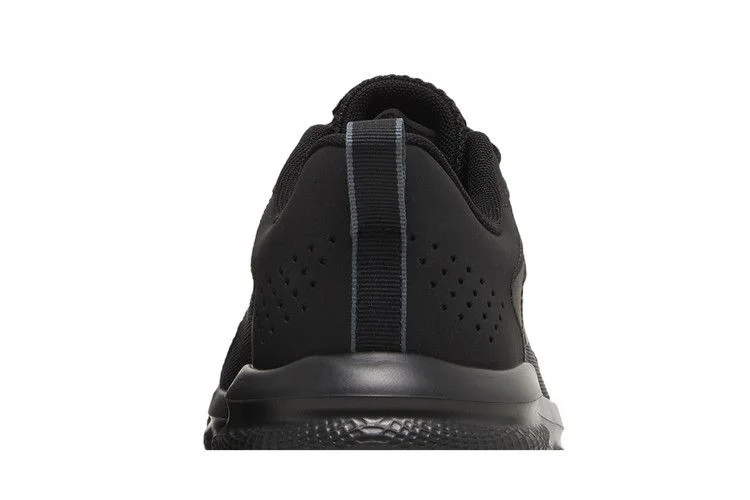 Кроссовки Under Armour Charged Assert 9 4E Wide 'Triple Black'