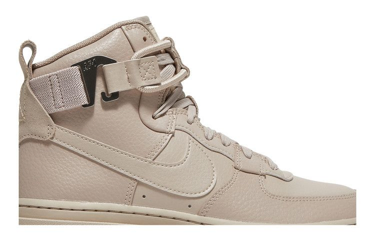 wmns-air-force-1-high-utility-2-0-arctic-pink-gum-dc3584-200_01